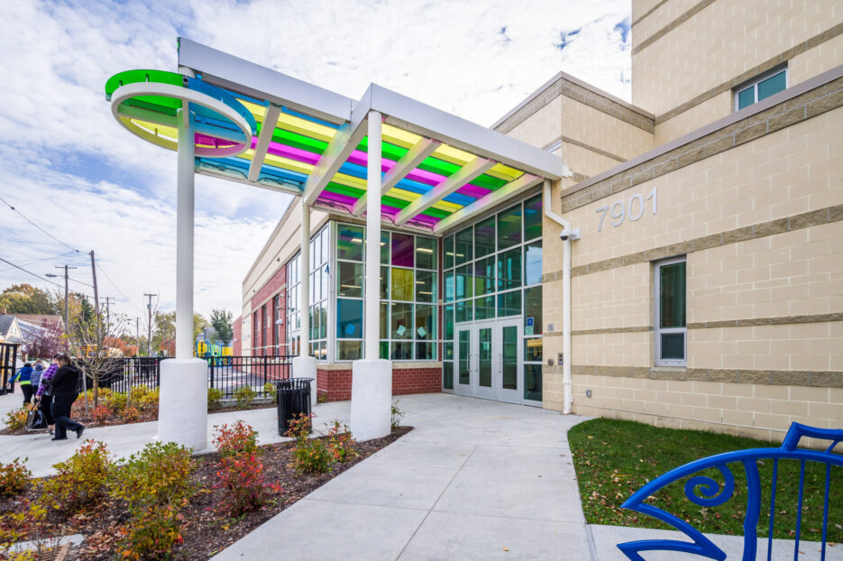 Halle School